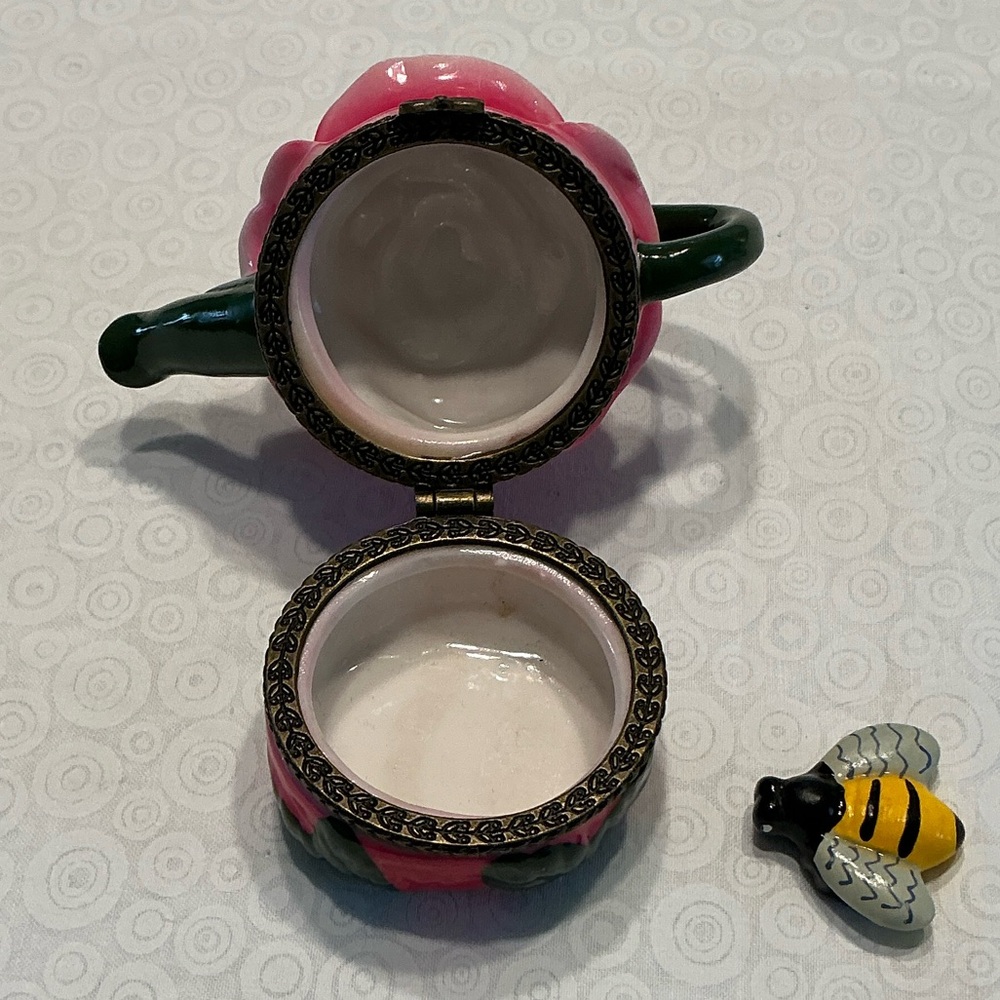 Pink Rose Teapot with Bee Accent Hinged Trinket Box - Picture 6 of 11